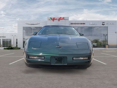 Used 1994 Chevrolet Corvette Coupe RWD image 8