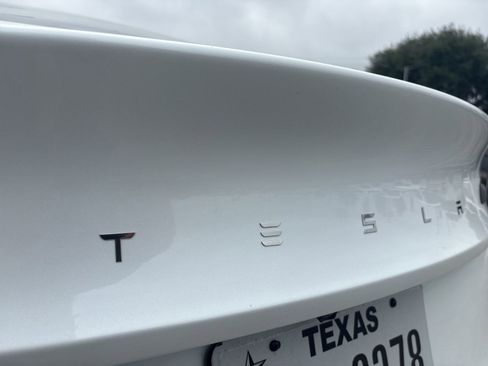 Used 2025 Tesla Model 3 Long Range RWD image 4