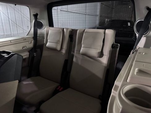 Used 2016 Land Rover LR4 HSE AWD/4WD image 47