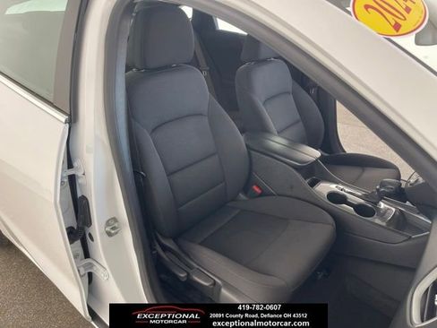 Used 2024 Chevrolet Malibu LT image 47