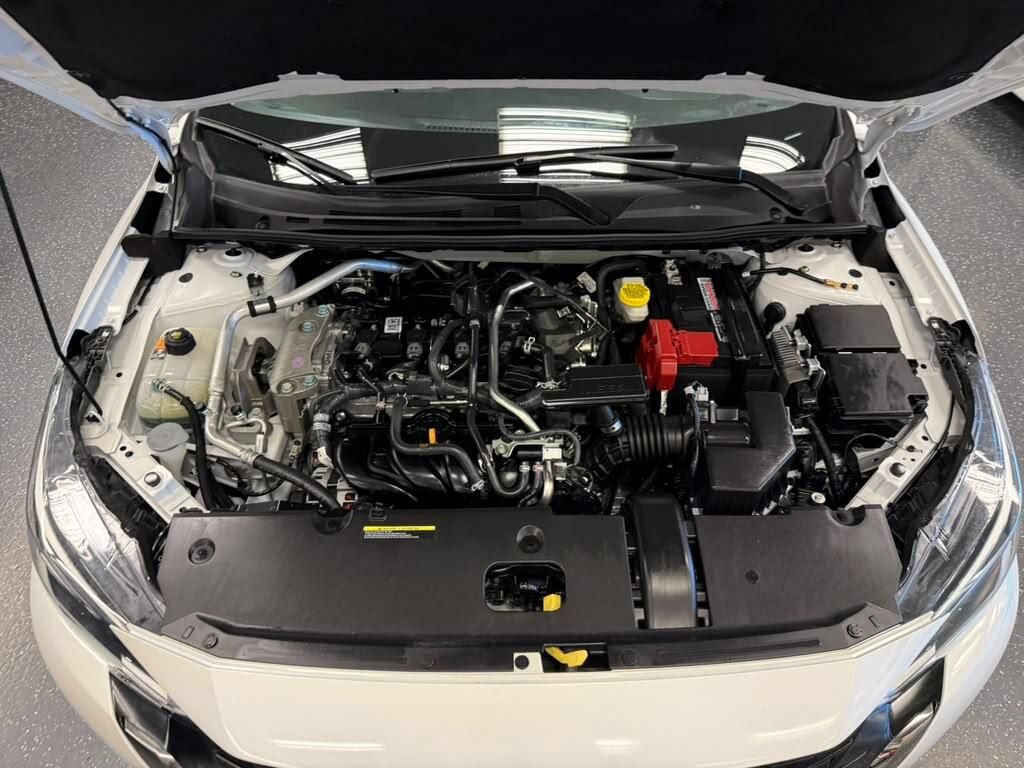 Used 2025 Nissan Sentra SR w/ SR Premium Package FWD image 14