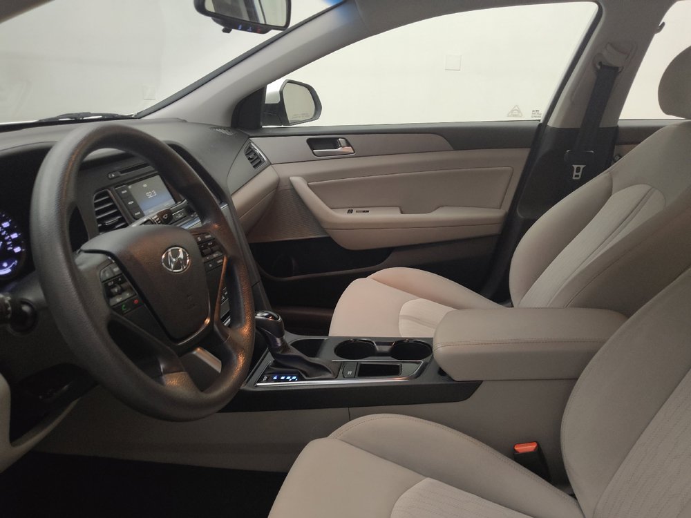 Used 2016 Hyundai Sonata SE FWD image 17