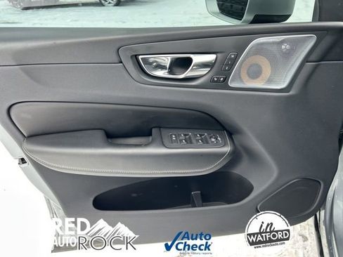 Used 2019 Volvo XC60 T8 R-Design w/ Advanced Package image 23