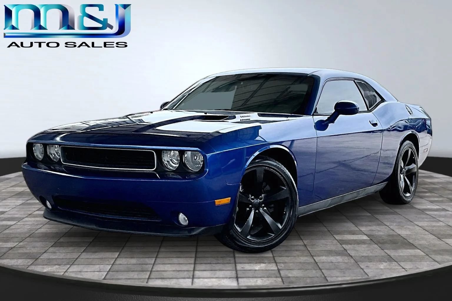 Used 2012 Dodge Challenger R/T RWD image 1