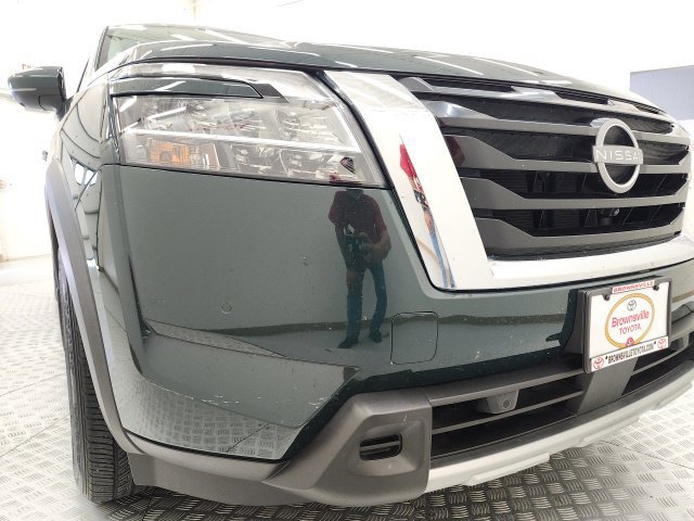 Used 2024 Nissan Pathfinder SL FWD image 9