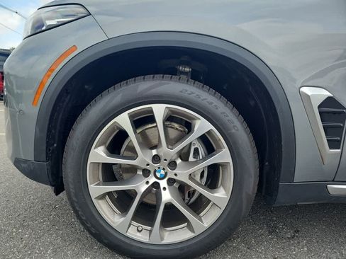 Used 2024 BMW X5 xDrive40i w/ Parking Assistance Package AWD/4WD image 16