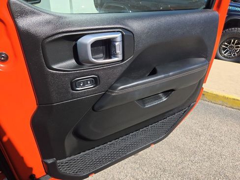 Certified 2023 Jeep Wrangler Unlimited Rubicon 392 w/ Trailer Tow Package image 30