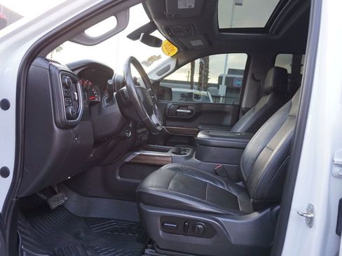 Used 2020 Chevrolet Silverado 1500 LT Trail Boss image 17