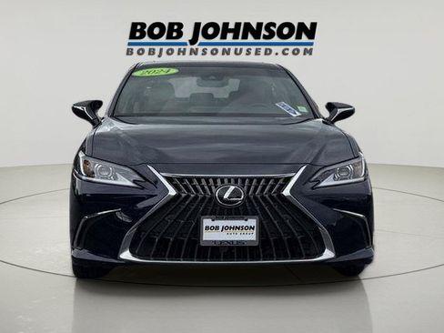 Certified 2024 Lexus ES 350 w/ Premium Package FWD image 2