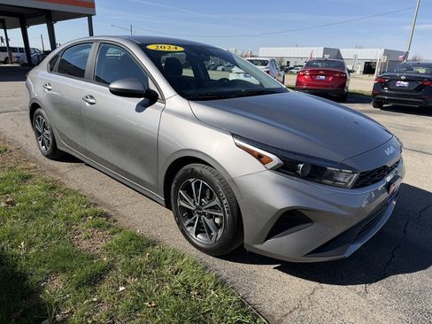 Used 2024 Kia Forte LXS image 7