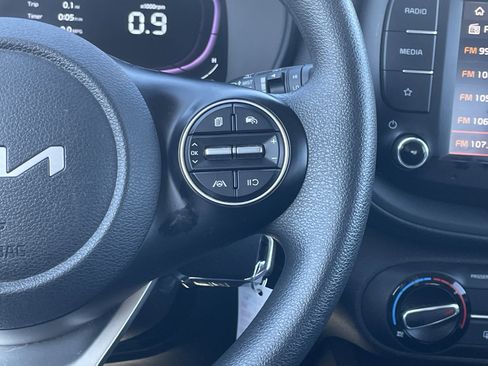 Used 2023 Kia Soul LX w/ LX Technology Package image 19