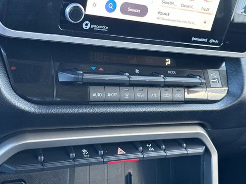 Used 2022 Toyota Tundra SR5 w/ TRD Off-Road Package image 18