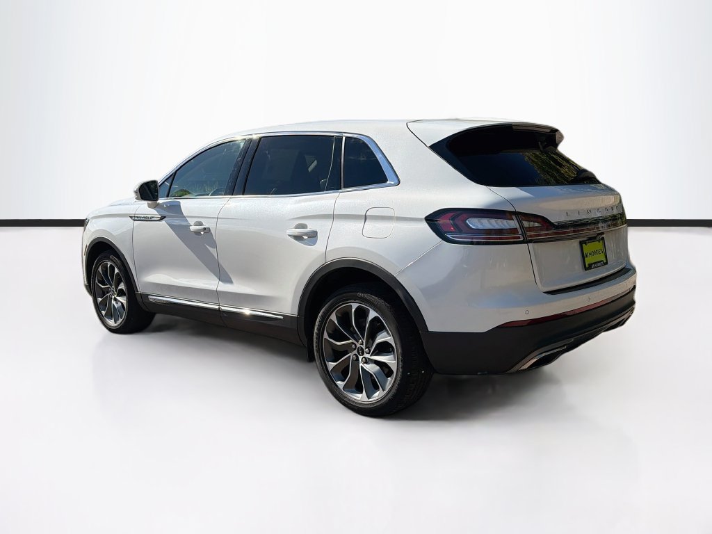 Used 2023 Lincoln Nautilus Reserve AWD/4WD image 7