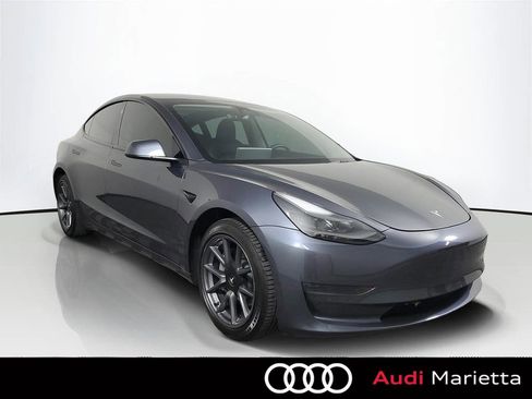Used 2023 Tesla Model 3 Standard Range image 1