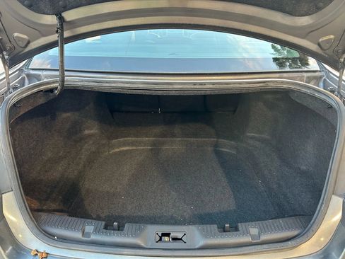 Used 2011 Ford Taurus Limited image 28