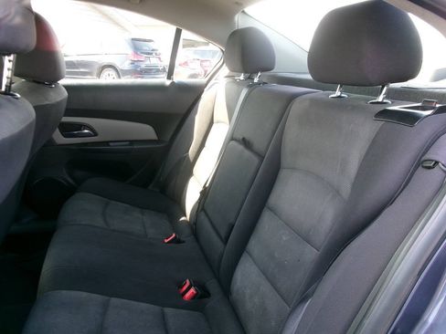 Used 2014 Chevrolet Cruze LS FWD image 17
