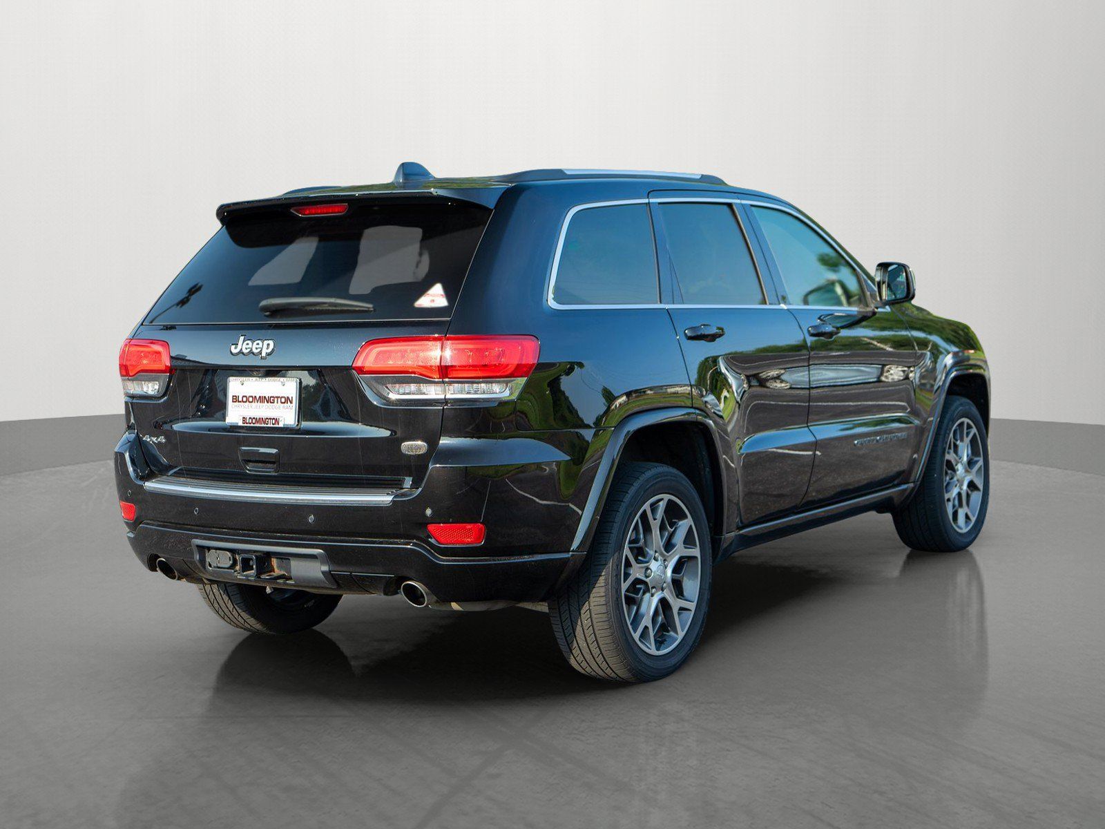 Used 2020 Jeep Grand Cherokee Overland AWD/4WD image 7