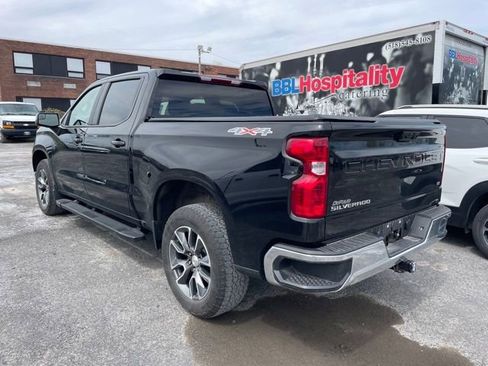 Used 2023 Chevrolet Silverado 1500 LT AWD/4WD image 6