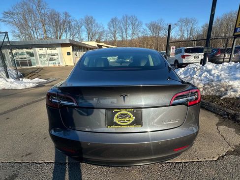 Used 2018 Tesla Model 3 Long Range image 6