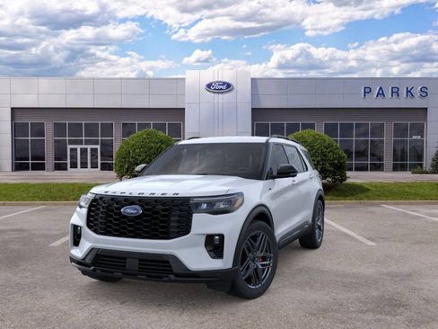 New 2026 Ford Explorer ST-Line w/ ST-Line Street Pack RWD image 2