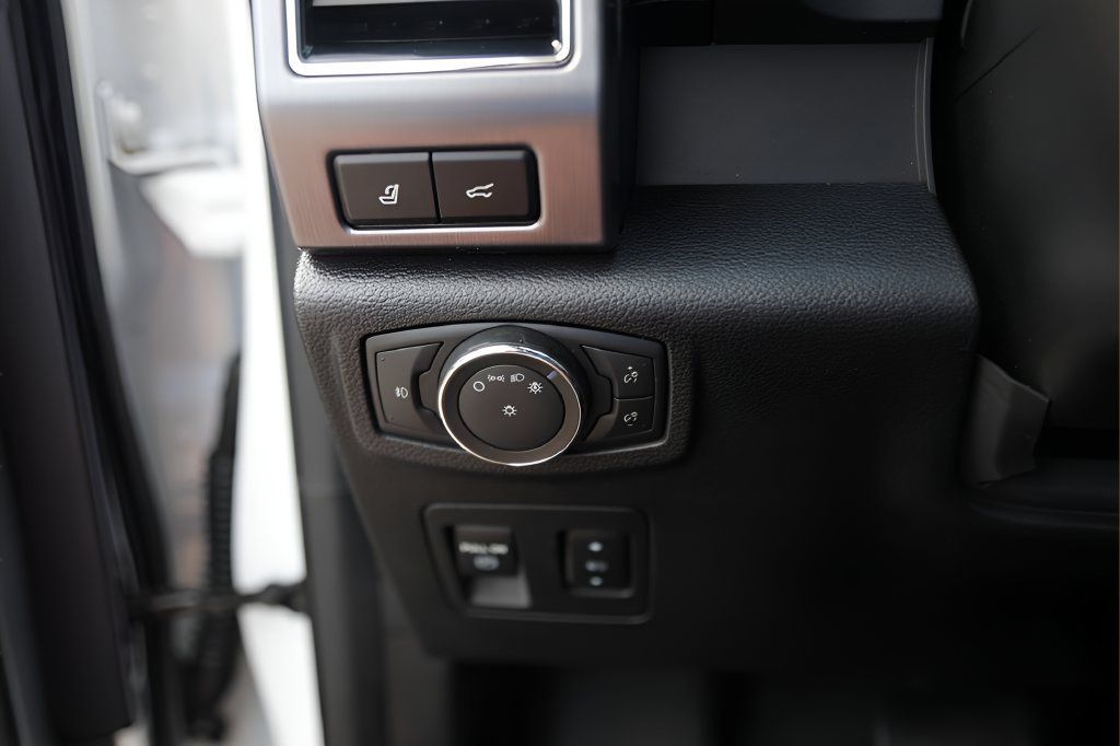 Used 2021 Ford Expedition Platinum RWD image 15
