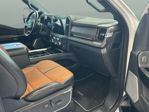 Used 2023 Ford F250 Platinum w/ FX4 Off-Road Package AWD/4WD image 20