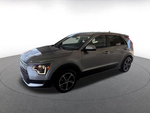 Used 2026 Kia Niro LX FWD image 7