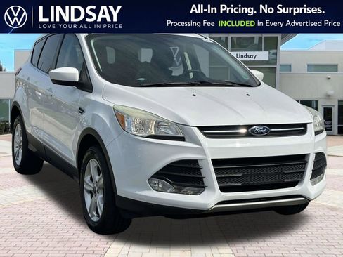 Used 2016 Ford Escape SE image 1