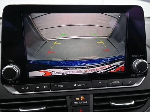 Used 2023 Nissan Altima 2.5 SR FWD image 23