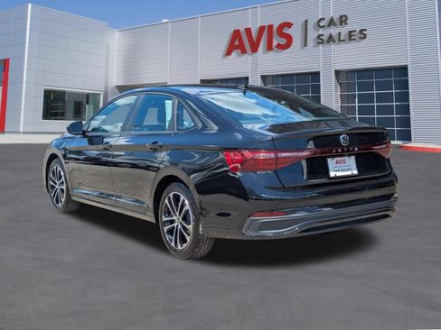 Used 2025 Volkswagen Jetta Sport FWD image 9