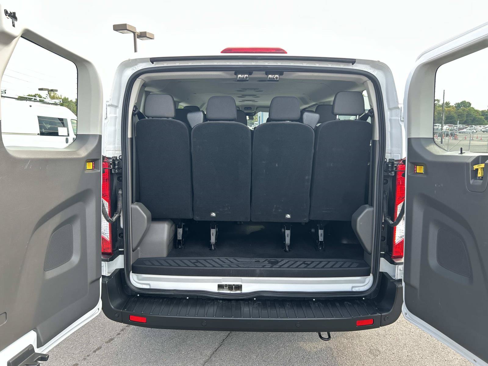 Used 2024 Ford Transit 350 XLT RWD image 19