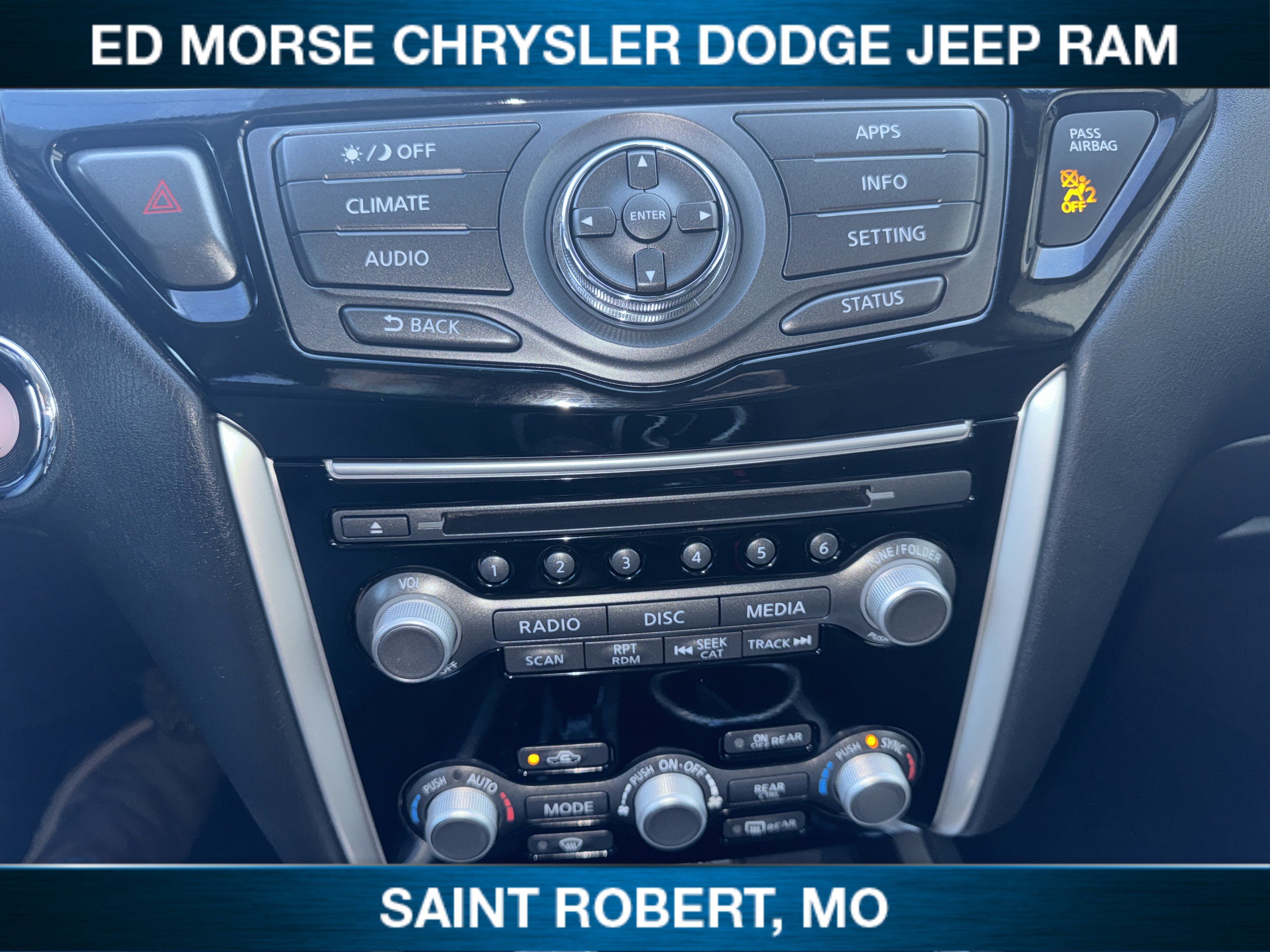 Used 2020 Nissan Pathfinder S AWD/4WD image 16