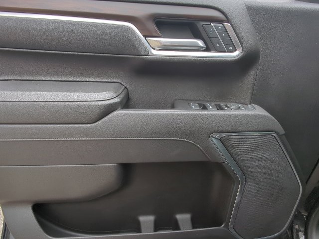 Used 2025 GMC Sierra 1500 SLT AWD/4WD image 12