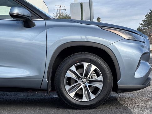 Used 2023 Toyota Highlander XLE image 34