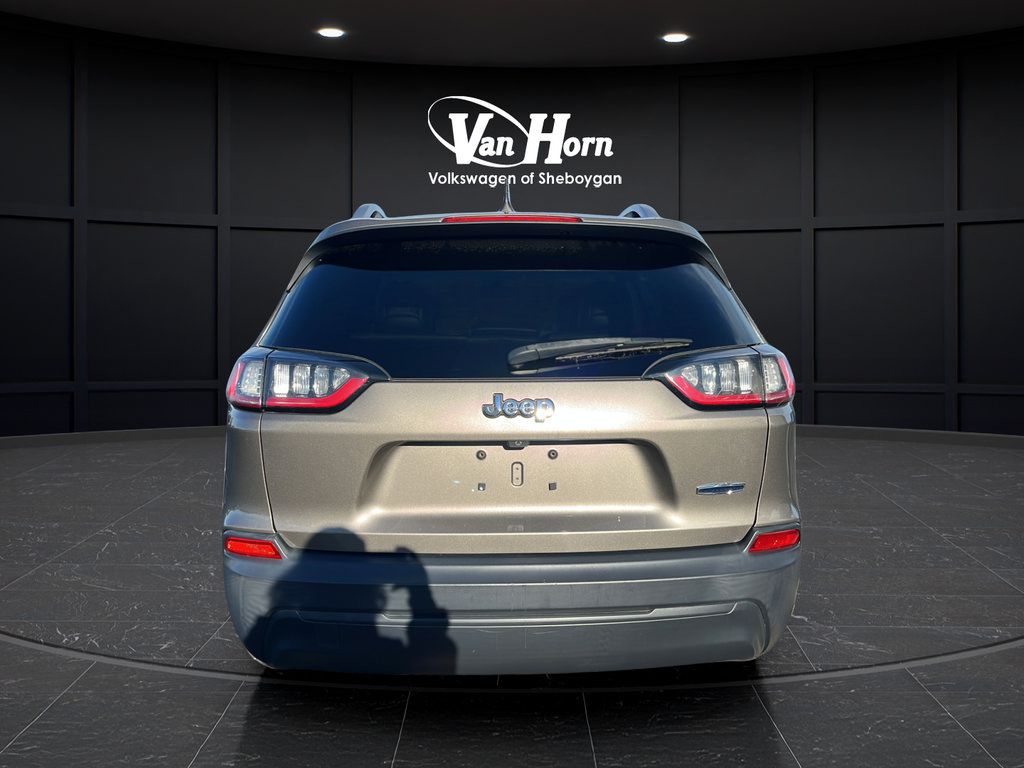 Used 2019 Jeep Cherokee Latitude Plus w/ Comfort/Convenience Group FWD image 6
