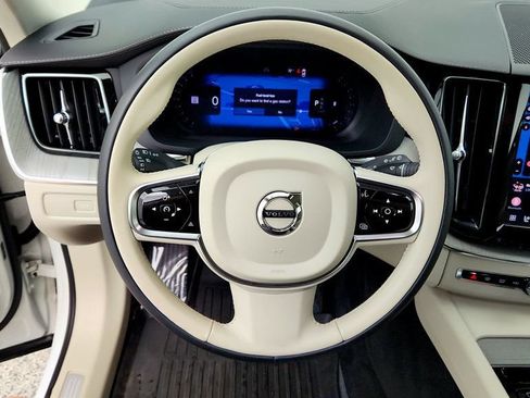 Used 2025 Volvo XC60 B5 Ultra w/ Protection Package Premier AWD/4WD image 14