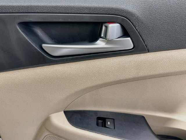 Used 2016 Hyundai Tucson SE w/ Option Group 12 FWD image 27