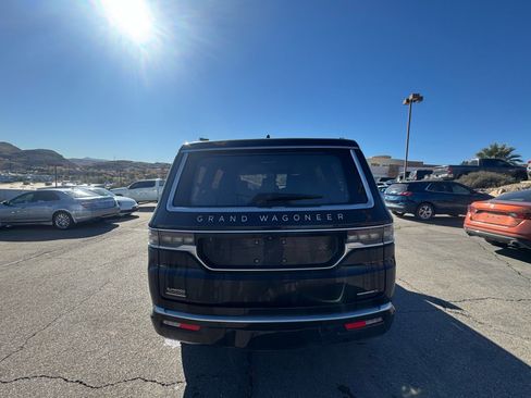 Used 2022 Jeep Grand Wagoneer Series III w/ Rear Seat Video Group 1 image 4