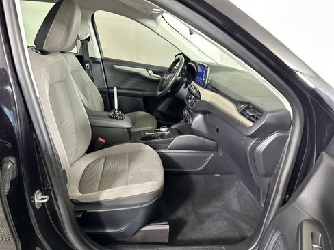 Used 2021 Ford Escape SE w/ Cold Weather Package image 28