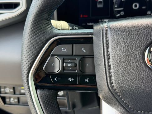 Used 2025 Toyota Tundra Platinum AWD/4WD image 17