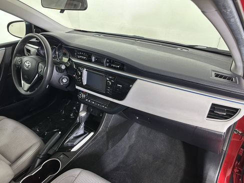 Used 2015 Toyota Corolla LE FWD image 22