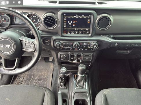 Used 2022 Jeep Wrangler Unlimited Sport AWD/4WD image 32