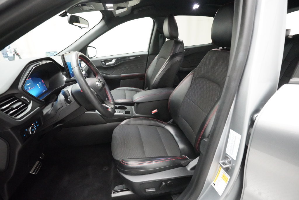 Used 2024 Ford Escape ST-Line Select w/ Tech Pack #2 AWD/4WD image 7