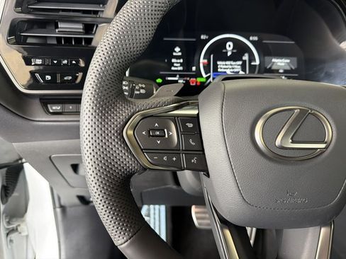 Certified 2026 Lexus TX 500h AWD w/ Technology Package image 10