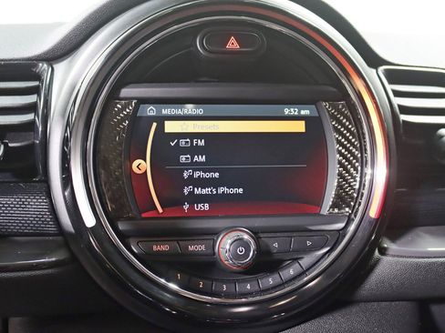 Used 2019 MINI Cooper Clubman S image 17