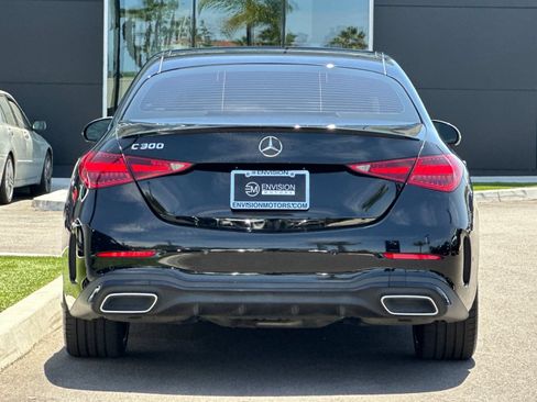 Used 2022 Mercedes-Benz C 300 Sedan image 4