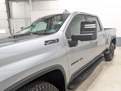 Used 2025 Chevrolet Silverado 2500 LTZ w/ Trail Boss Package AWD/4WD image 7