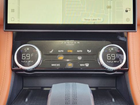 Used 2026 Jaguar F-PACE R-Dynamic S image 15