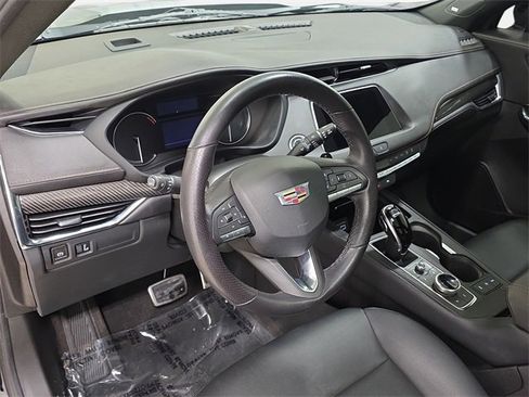 Certified 2022 Cadillac XT4 Sport w/ Driver Awareness Package image 13