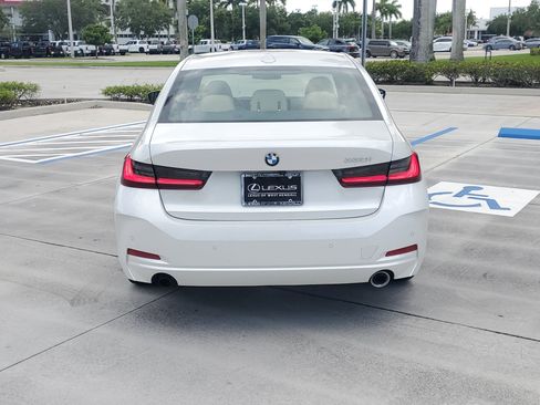 Used 2025 BMW 330i Sedan RWD image 9